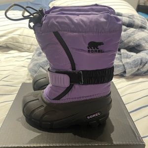 Sorel flurry snow boots kids size 10